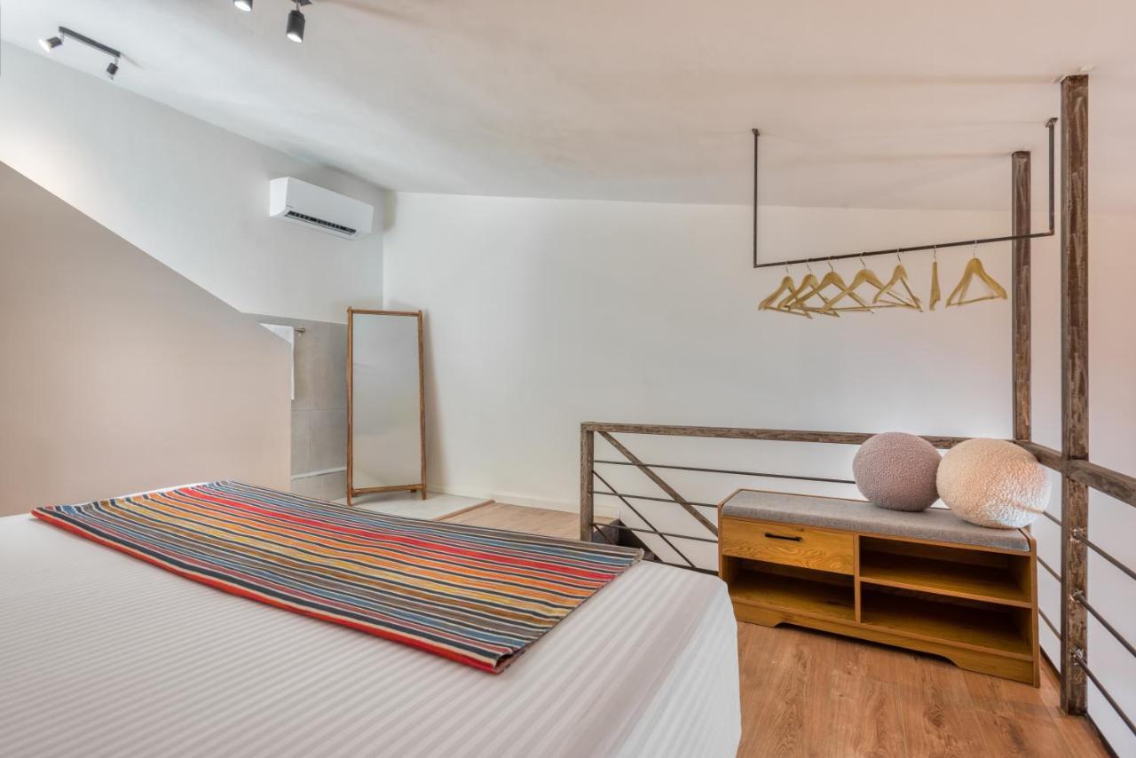 Saronis Suites Saronida Ngoại thất bức ảnh