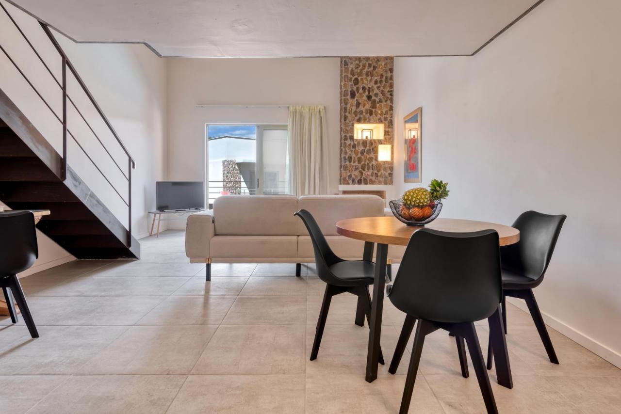 Saronis Suites Saronida Ngoại thất bức ảnh