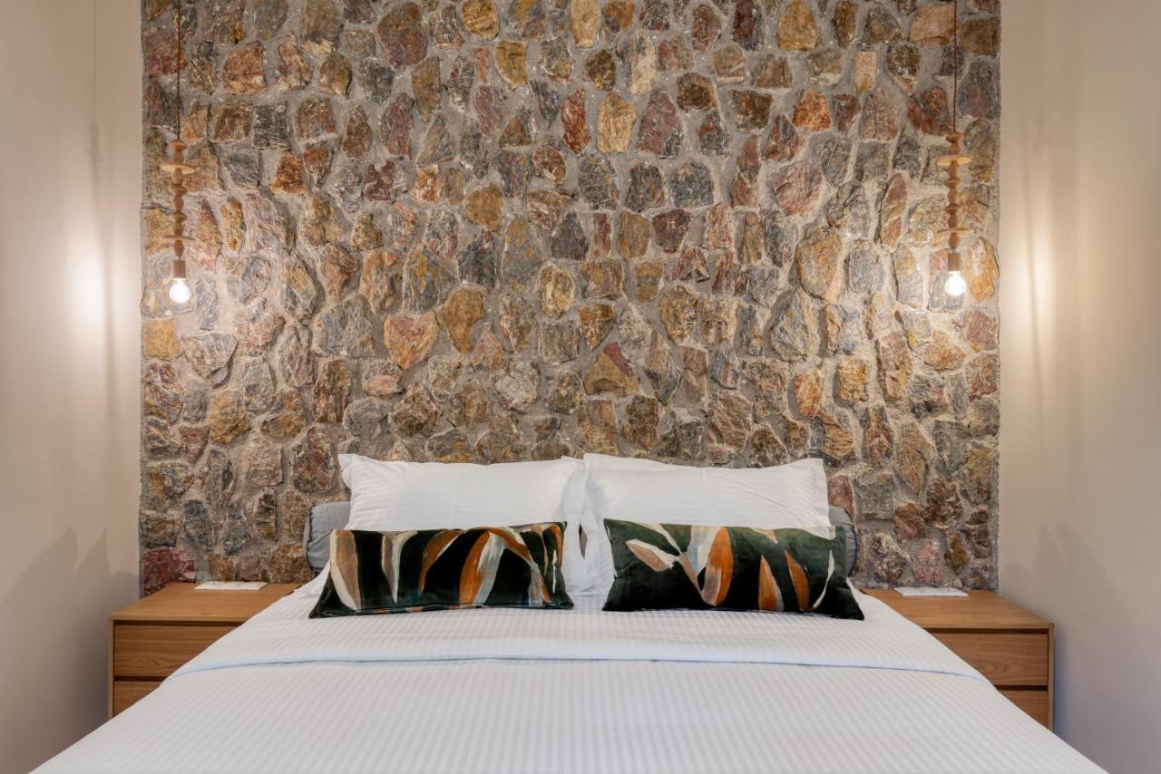 Saronis Suites Saronida Ngoại thất bức ảnh