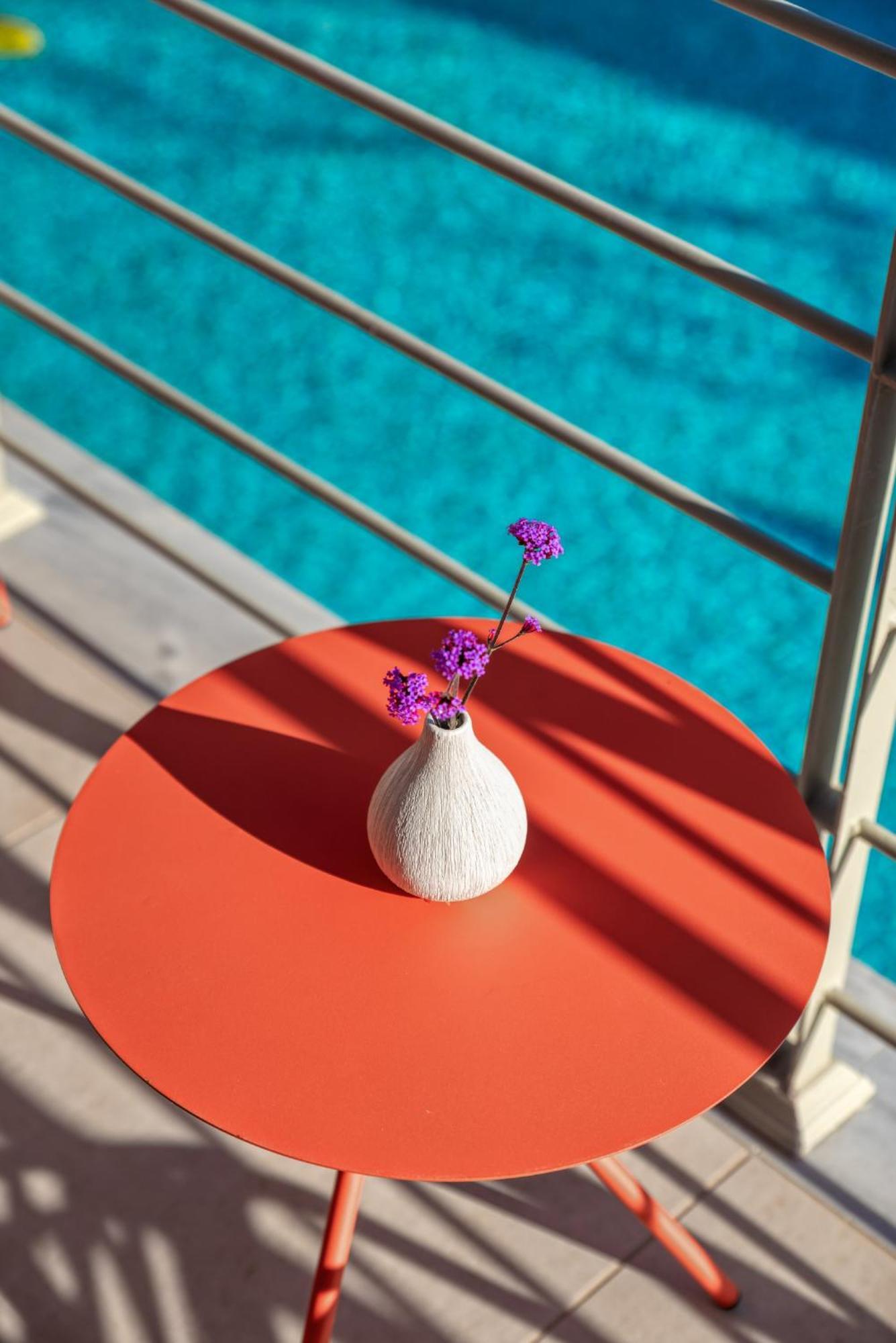 Saronis Suites Saronida Ngoại thất bức ảnh